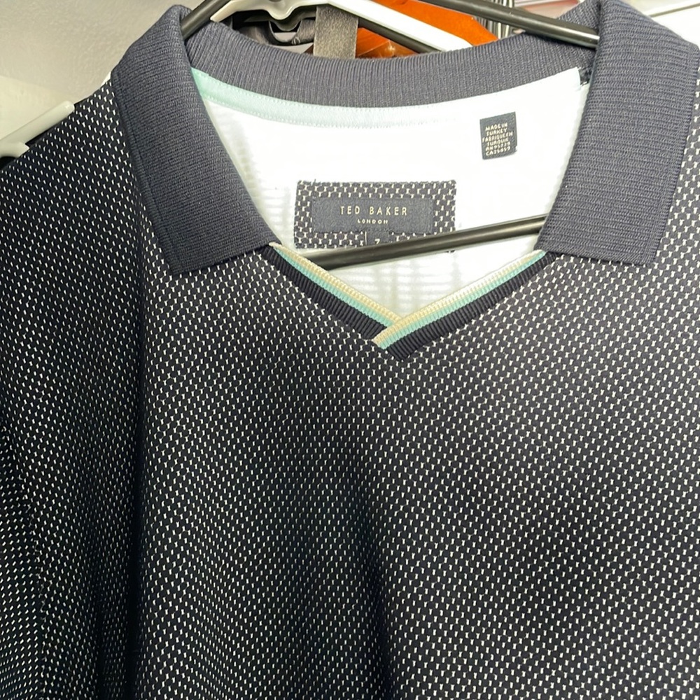 Ted Baker size 7 navy blue with white mix